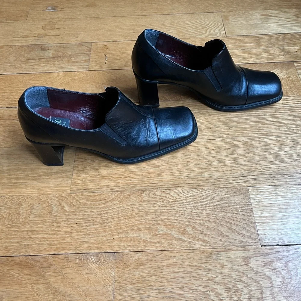 90s vintage Pegabo Black Leather Block Heel Pumps - Picture 3 of 5